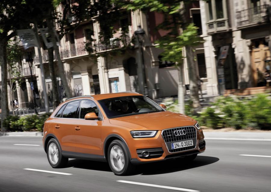  Audi Q3 2.0 TDI Quattro (8U) 2011 года  (WW) (фото 2 из 65)
